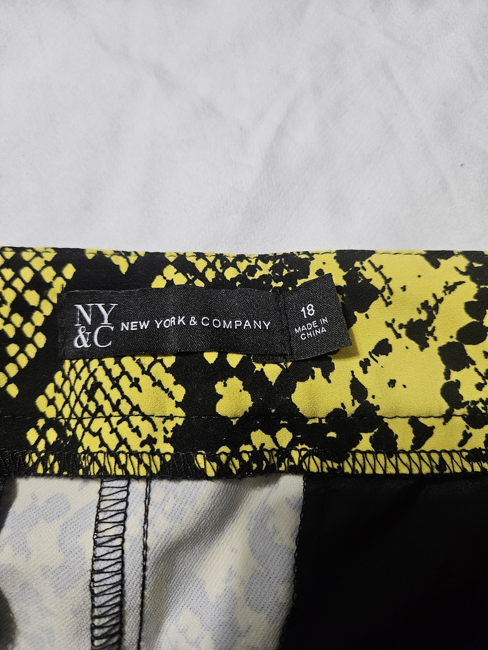 New York & Company Yellow Snake-Print Cropped Wide-Leg Pants - Picture 9 of 10